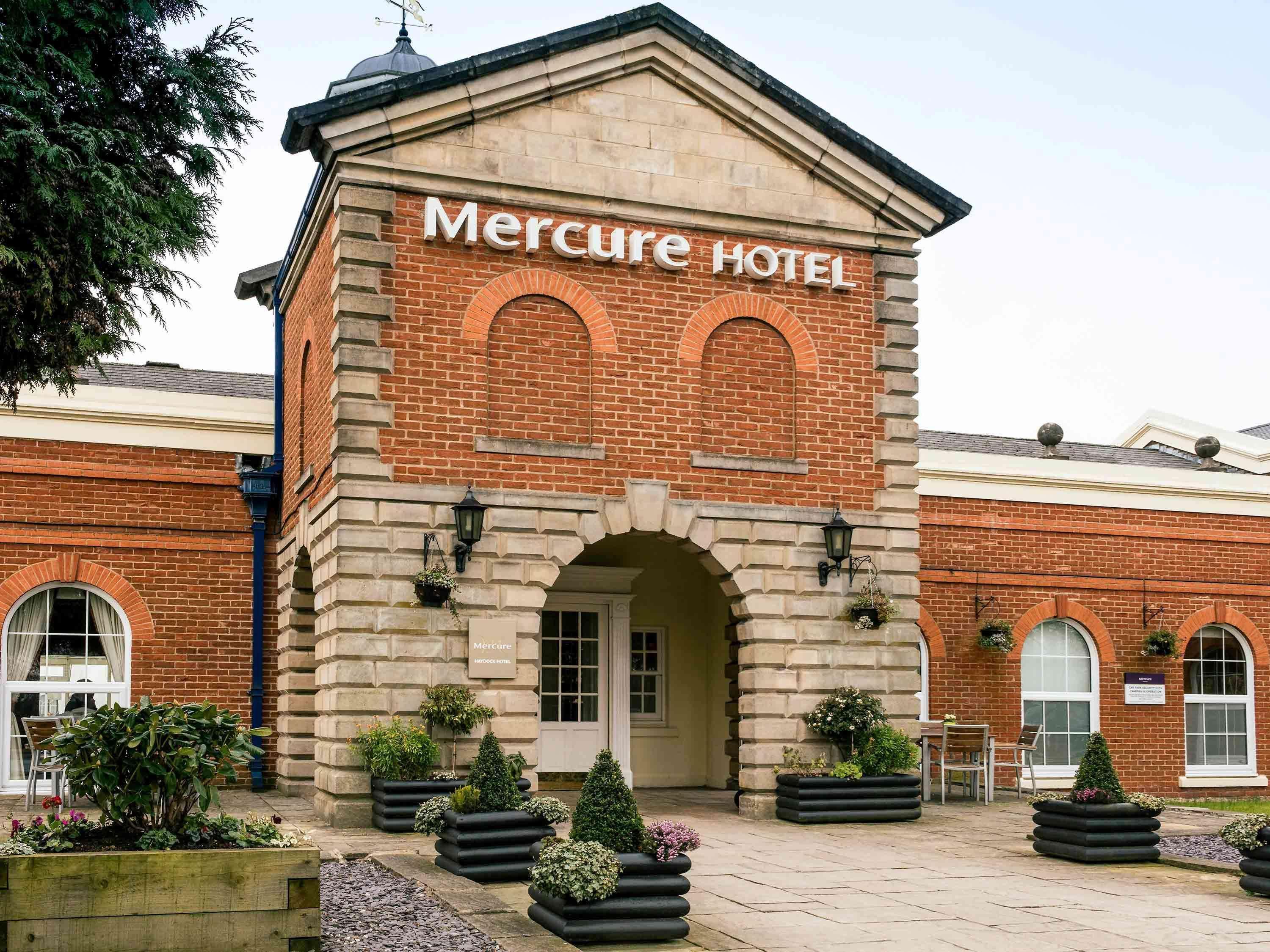 Mercure Haydock Hotel Exterior foto
